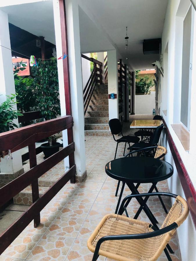 Casa Andrei Hotel Костинещи Екстериор снимка