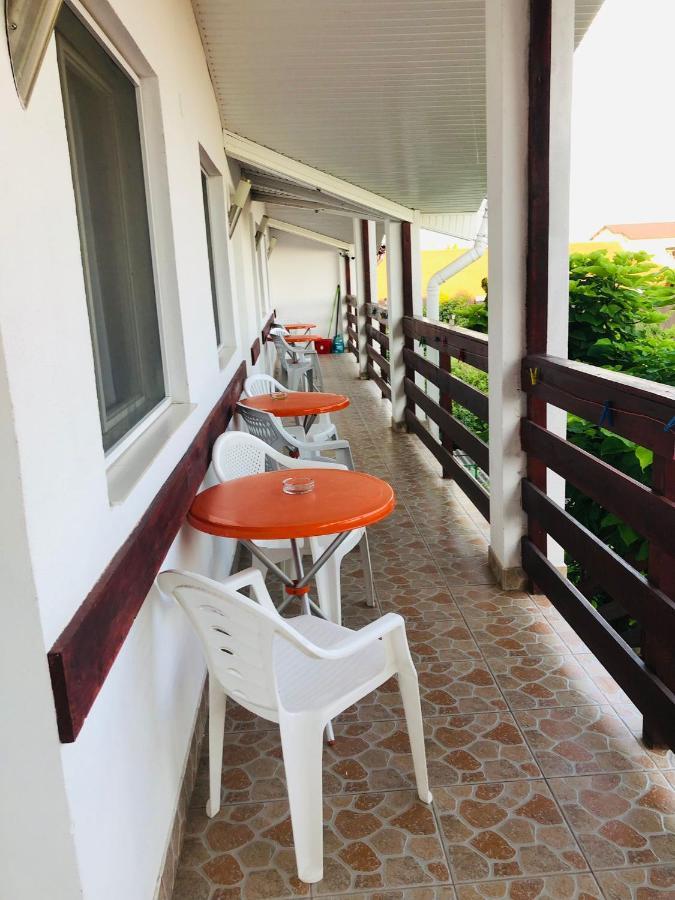 Casa Andrei Hotel Костинещи Екстериор снимка