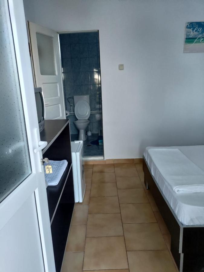 Casa Andrei Hotel Костинещи Екстериор снимка