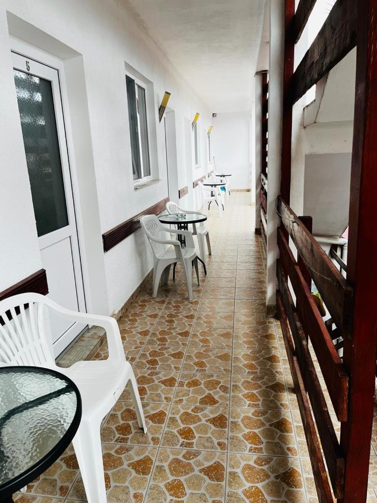 Casa Andrei Hotel Костинещи Екстериор снимка