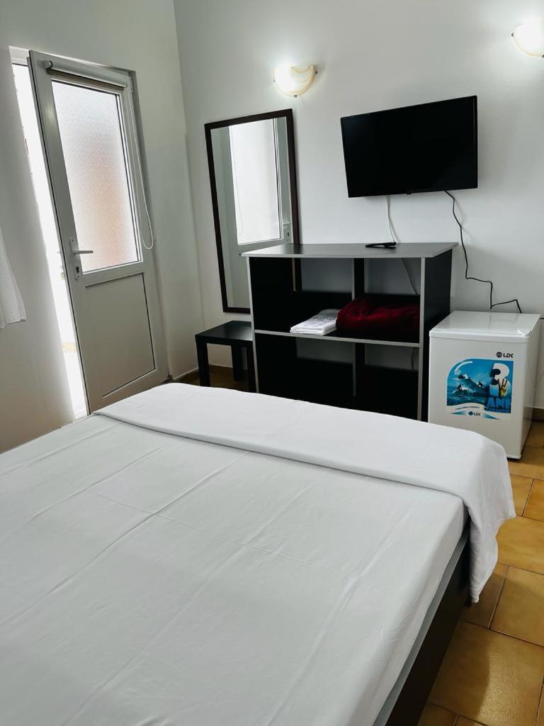 Casa Andrei Hotel Костинещи Екстериор снимка