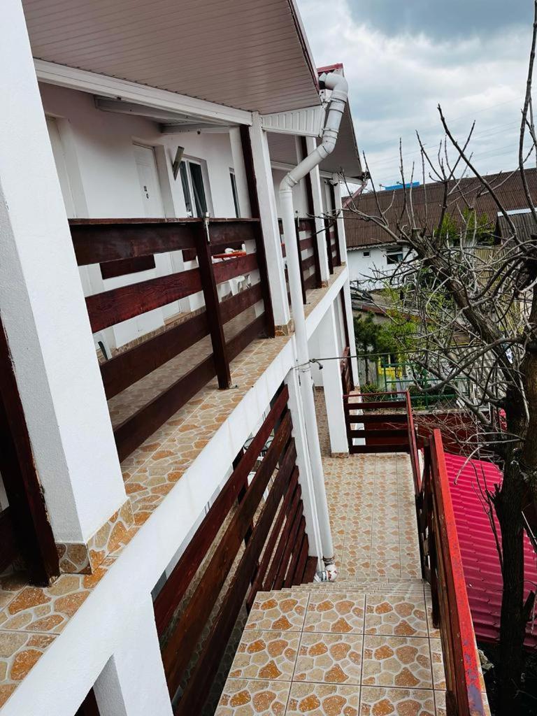 Casa Andrei Hotel Костинещи Екстериор снимка
