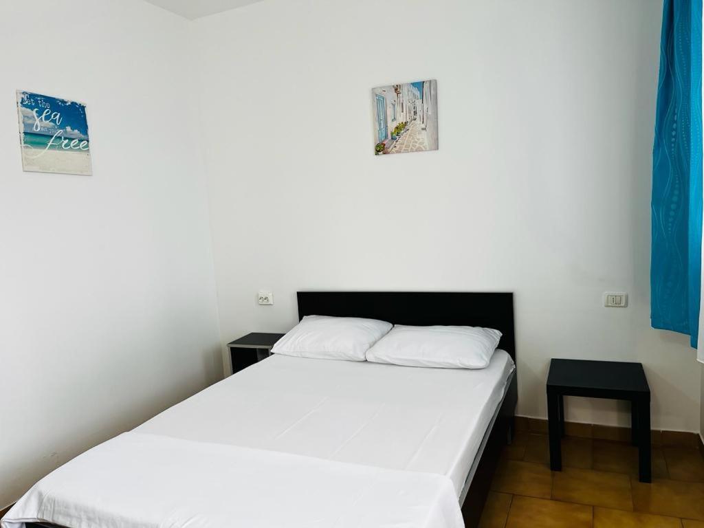 Casa Andrei Hotel Костинещи Екстериор снимка