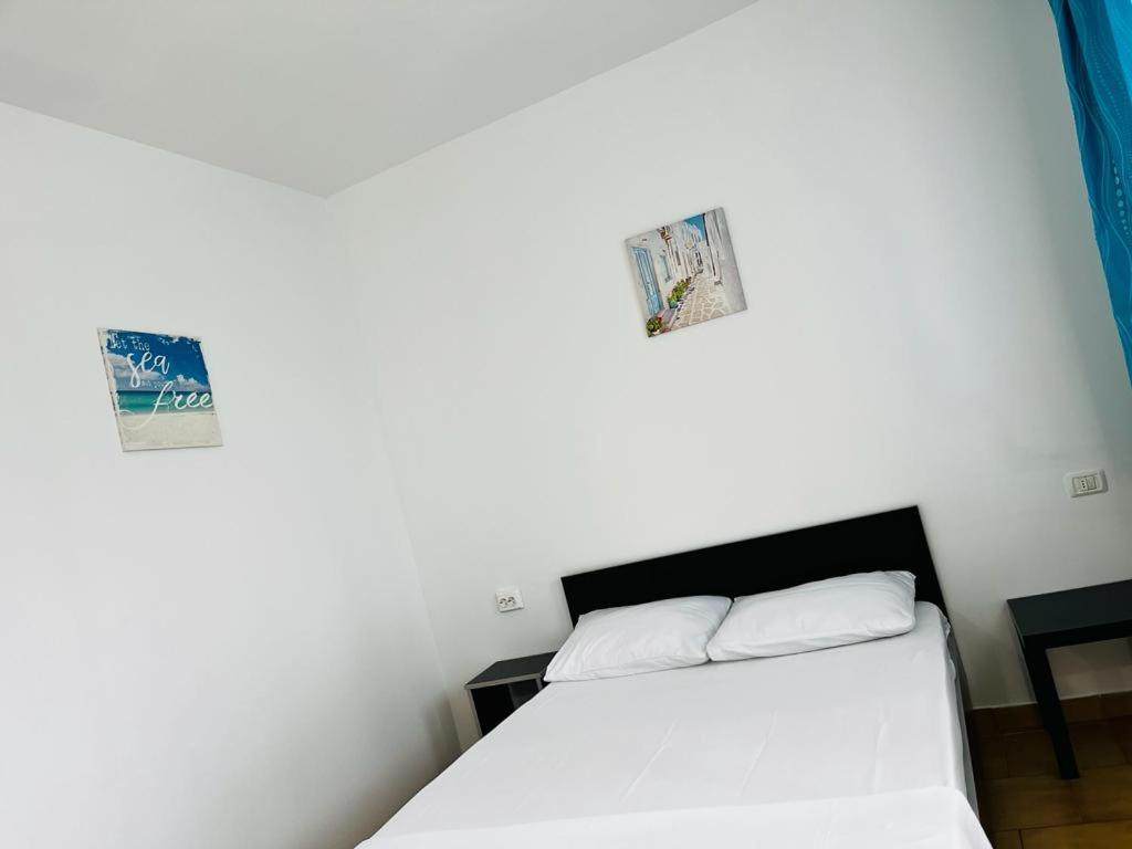 Casa Andrei Hotel Костинещи Екстериор снимка