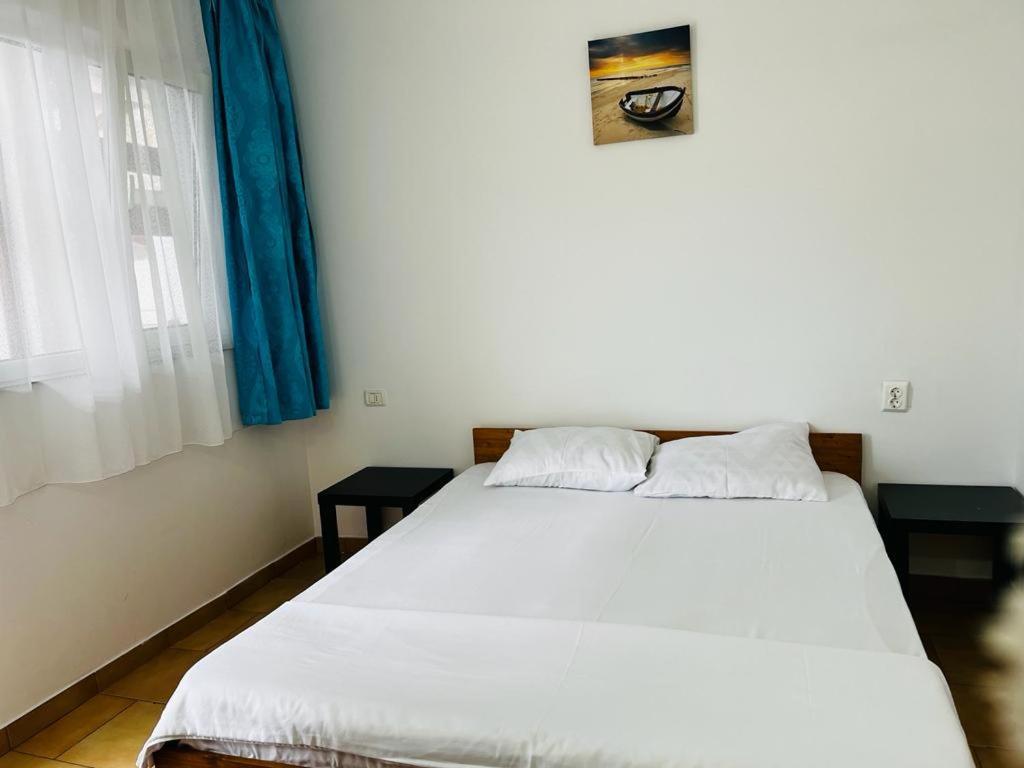 Casa Andrei Hotel Костинещи Екстериор снимка