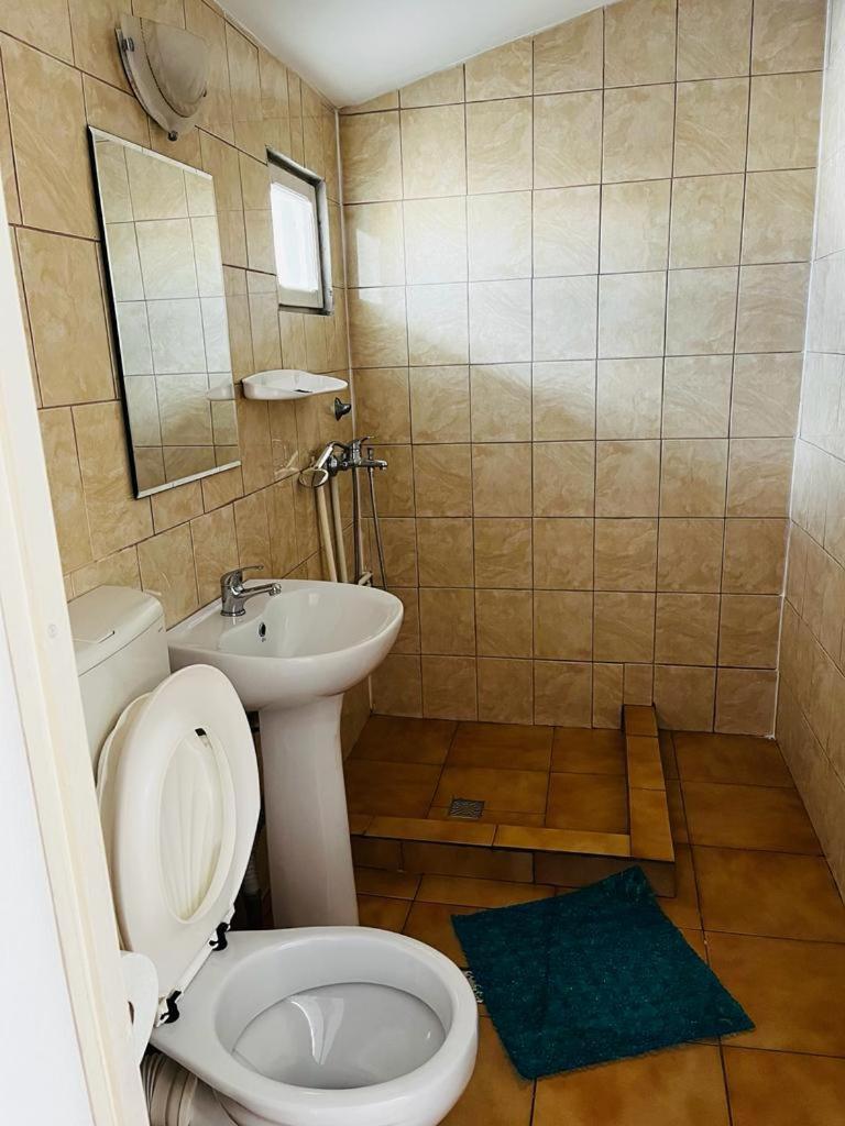 Casa Andrei Hotel Костинещи Екстериор снимка